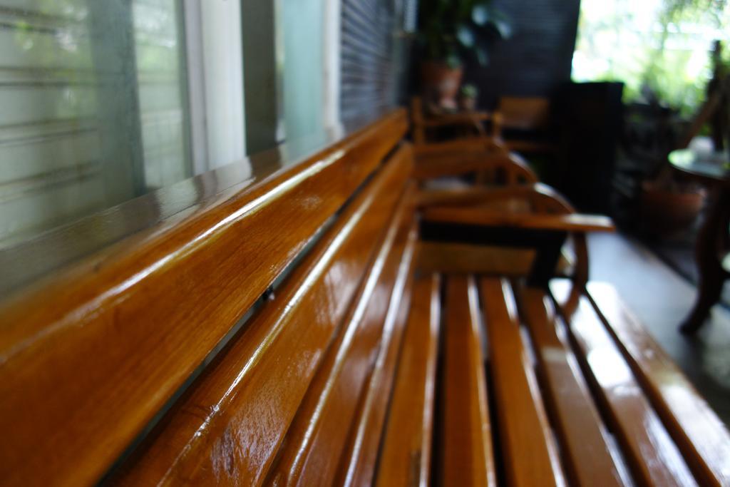 Smile Society Hostel Bangkok Exterior photo